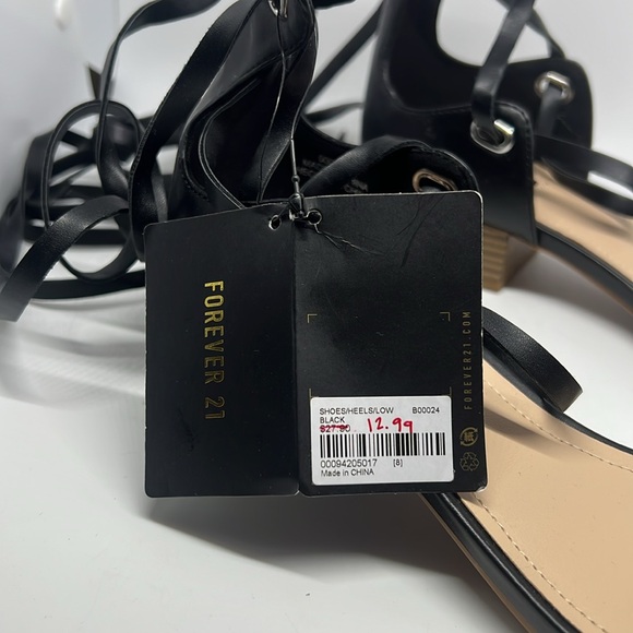 Forever 21 Black Strappy Sandals - Picture 4 of 10